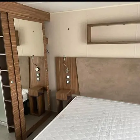 6-8 Personnes De 40m2 Campsite Lattes