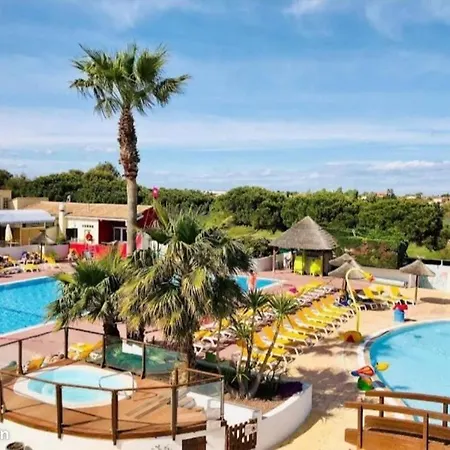 6-8 Personnes De 40m2 * Lattes