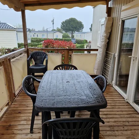 6-8 Personnes De 40m2